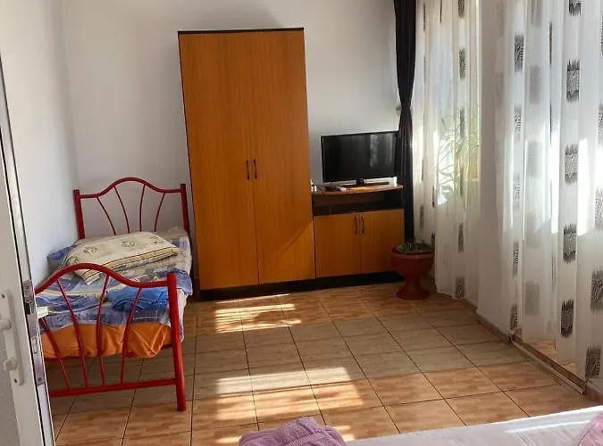 Gazde/Camere de închiriat Amani&melisa Eforie Nord